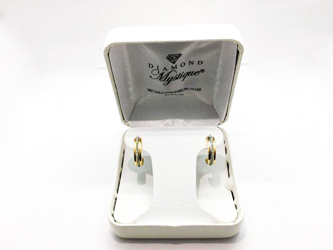 Round Gold Earrings with Diamonds