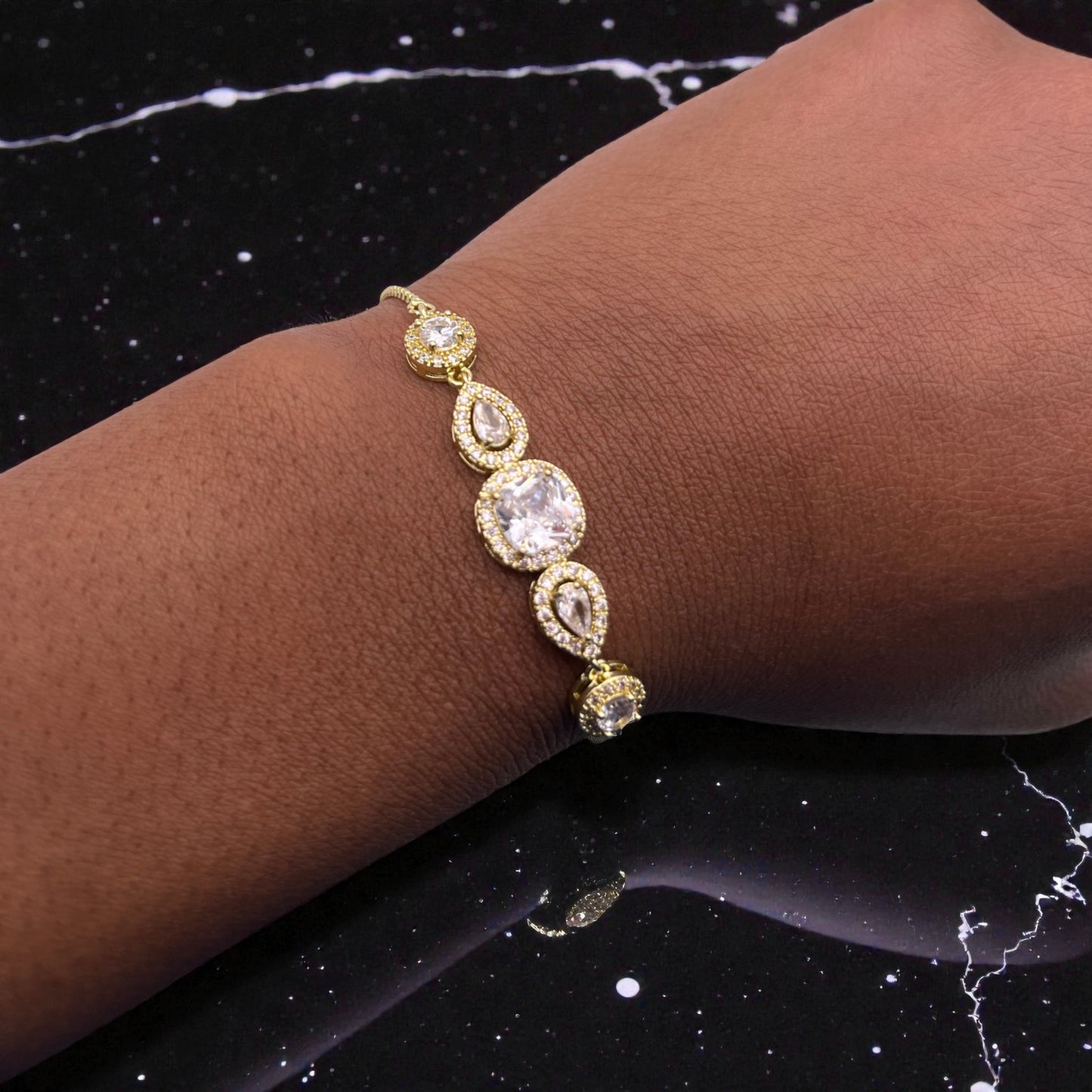 Diamond 5-Stone Bracelet - Gold