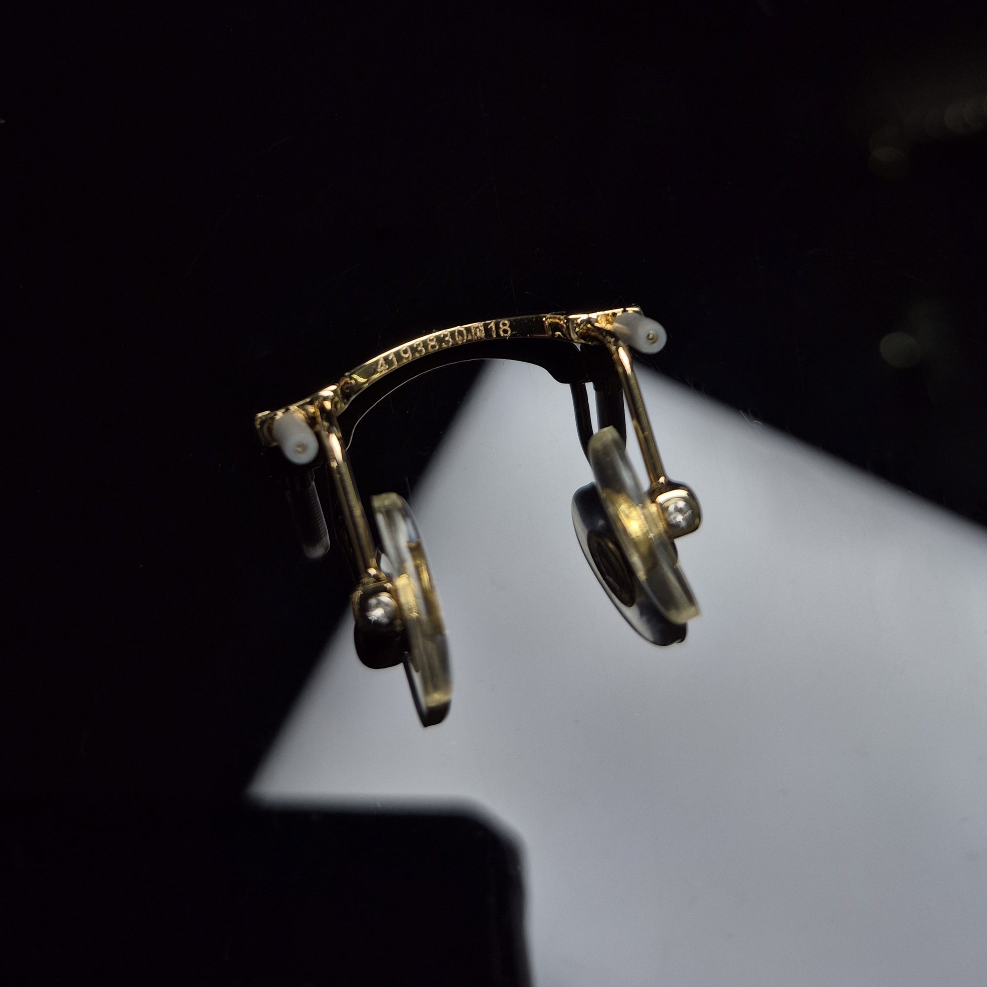 Cartier_Big_C_Decor_Gold_Nose_Bridge