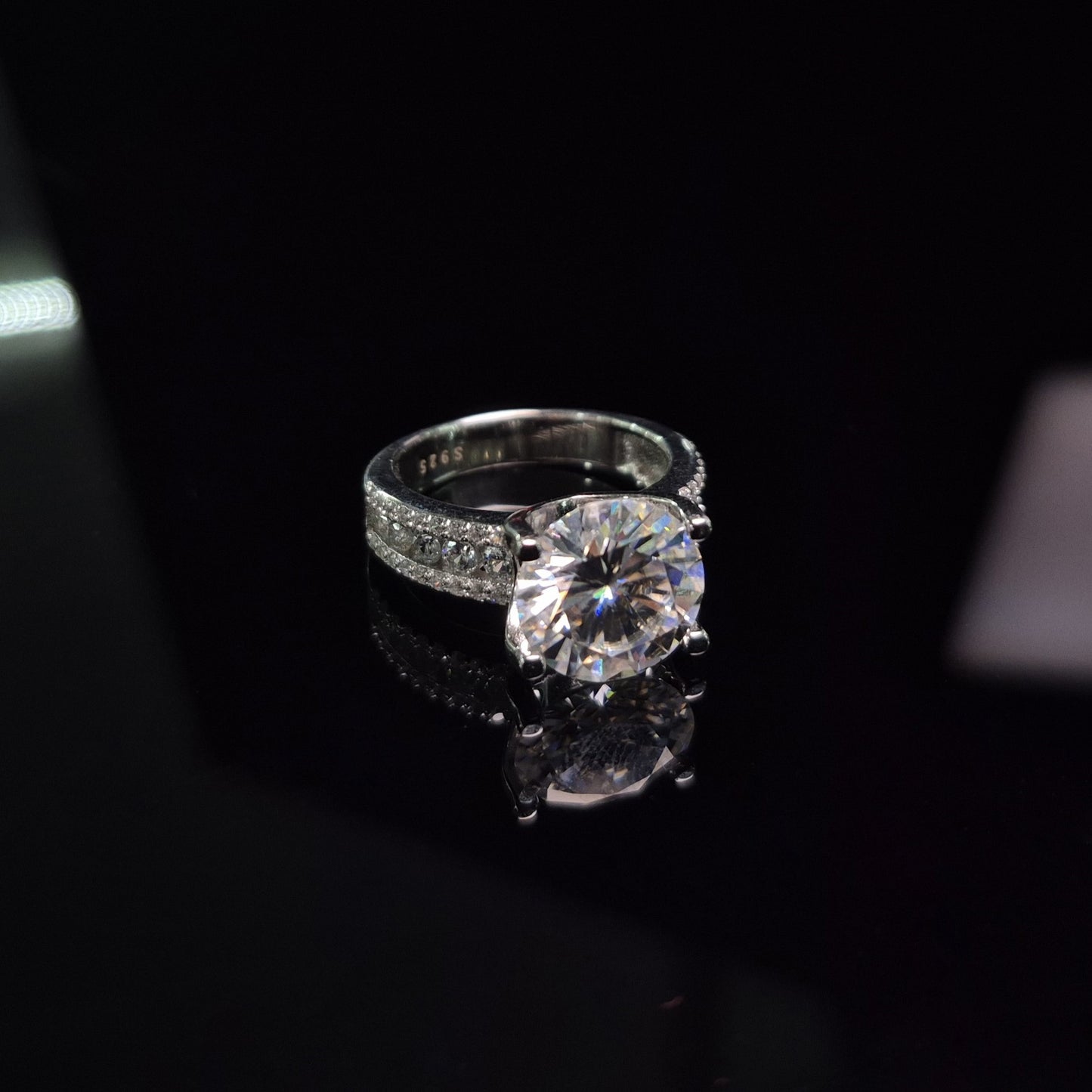S925 Cocktail Moissanite Diamond Ring - 4-Prong Set