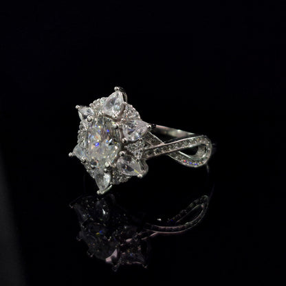 S925 Intertwined Moissanite Diamond Ring - Prong Set