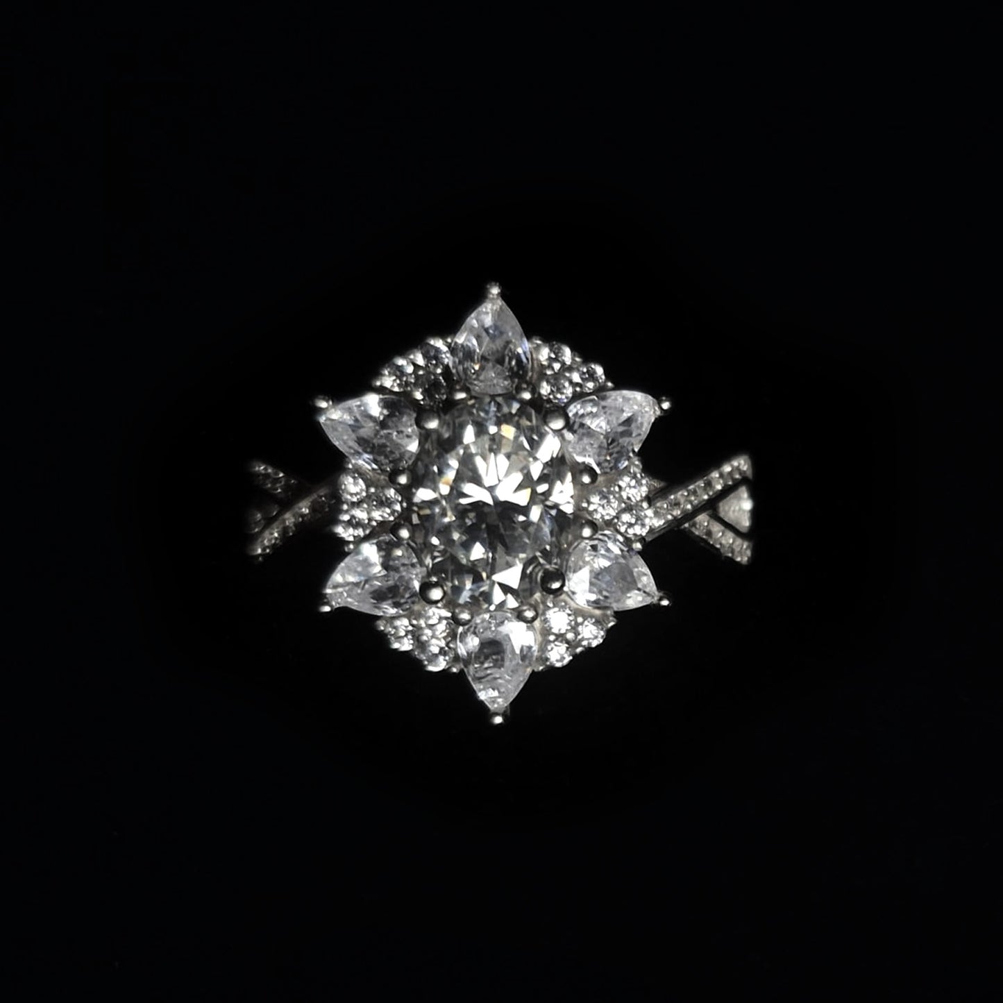 S925 Intertwined Moissanite Diamond Ring - Prong Set