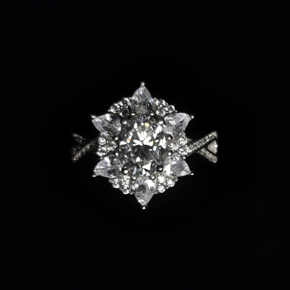 S925 Intertwined Moissanite Diamond Ring - Prong Set