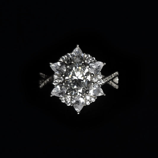 S925 Intertwined Moissanite Diamond Ring - Prong Set